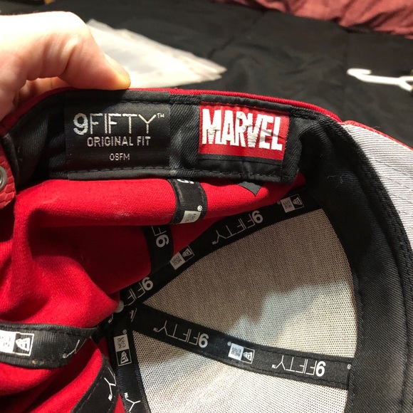 Deadpool Snake skin StrapBack - Picture 4 of 6